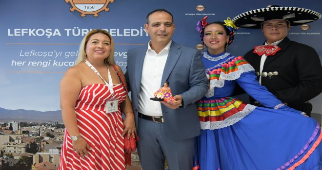 ULUSLARARASI LEFKOŞA HALK DANSLARI FESTİVALİ DÜN AKŞAM BAŞLADI