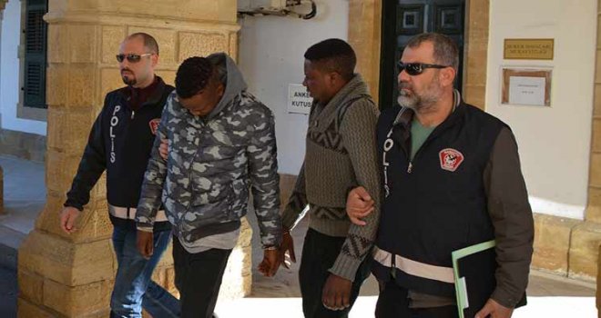 Uyuşturucu ele geçirdi iki kişiyi gözaltına aldı