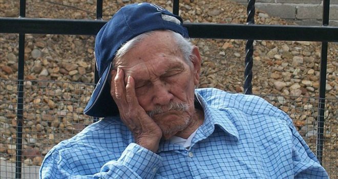 Uzmanından yaşlılara 'düzenli uyku' tavsiyesi