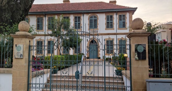 Vakıflar İdaresi yöneticilerine istifa çağrısı yapıldı