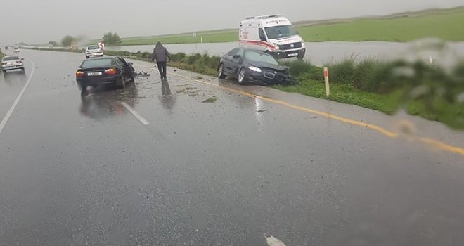 Yağmurlu hava kazaya neden oldu