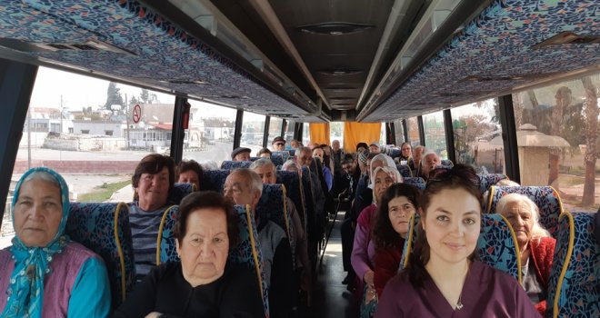 YAŞLILAR HAFTASI… İSKELE BELEDİYESİ’NDEN YAŞLILARA ÖZEL PROGRAM.