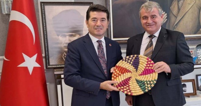 YDP Genel Başkan Yardımcısı Büyükyılmaz, Trabzon’da Ortahisar Belediye Başkanı Kaya ile görüştü