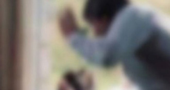 Yenierenköy Lisesi’nde öğretmen öğrenciyi darp etti