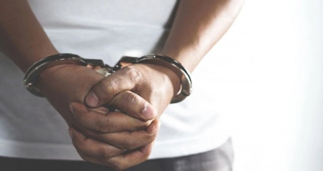 Yolda Yürüyen Kişiyi Dövdüler, Parasını Çaldılar