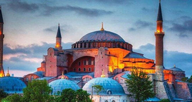 Yunan gazetesi, Ayasofya'yı kilise gibi göstermeye çalıştı