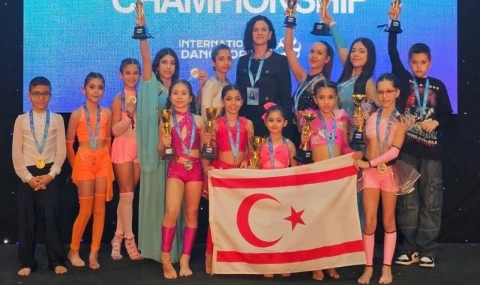 Çocuk Fitness Milli Takımı, Uluslararası Avrupa Fitness & Dans Şampiyonası’ndan 6 birincilikle döndü