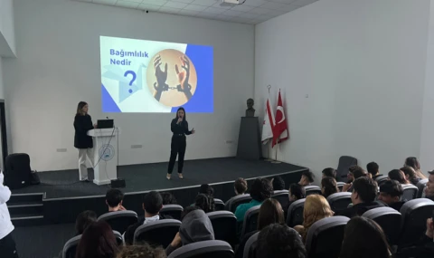 Başbakanlık Uyuşturucu ile Mücadele Komisyonu’nun gençlere yönelik bağımlılıkla mücadele eğitimleri sürüyor