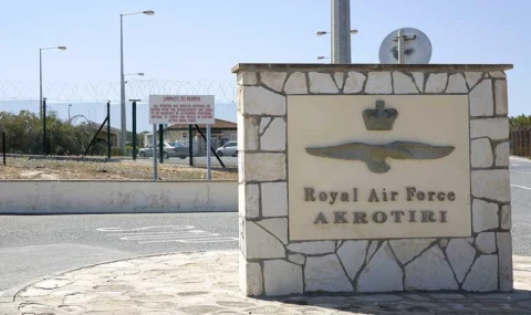 Güney Kıbrıs’ın İngiliz Üsleri için yeni anlaşma istediği yazıldı